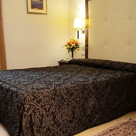 فندق Vittorio Emanuele 3*