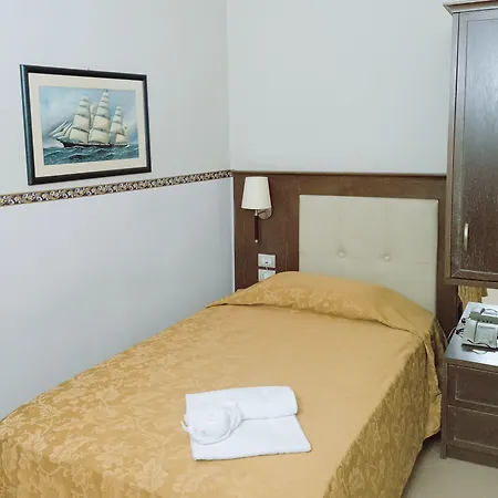 فندق Vittorio Emanuele 3*